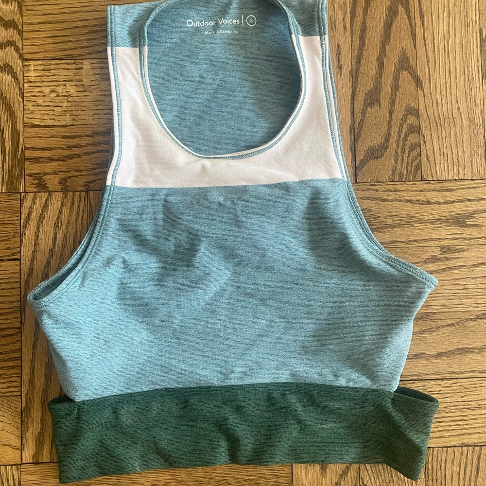 Outdoor voices crop top